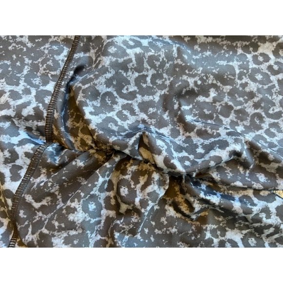 Zyia Active size 2 Leggings‎ Cheetah animal print stretch Scrunchy Yoga Pants - Picture 6 of 8